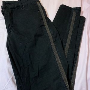 FASHINNOVA Jean with sparkles on the side